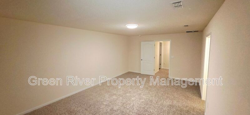 Warm Modern Living Steps from Spring Park—A Five-Bed Beauty with Space for Everyone!! property image