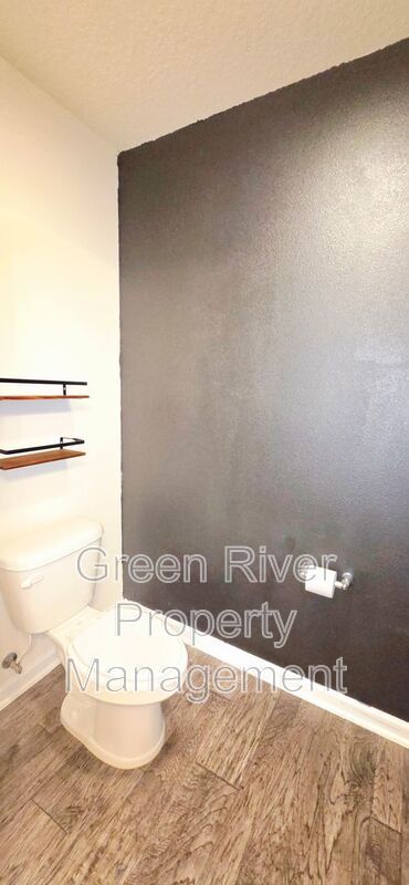 Warm Modern Living Steps from Spring Park—A Five-Bed Beauty with Space for Everyone!! property image