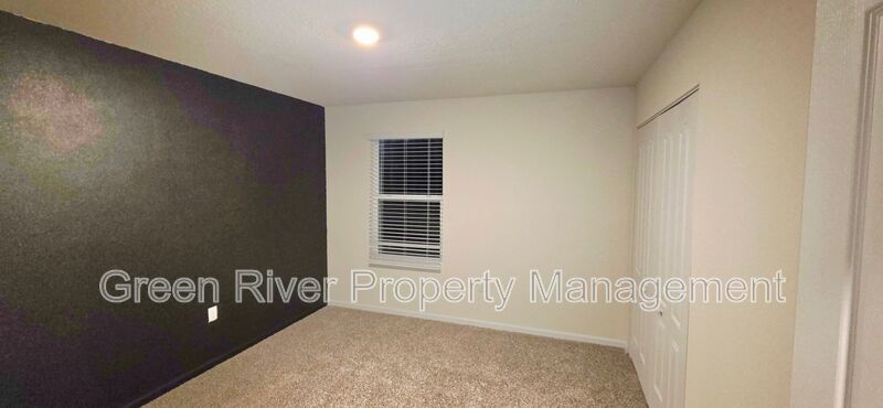 Warm Modern Living Steps from Spring Park—A Five-Bed Beauty with Space for Everyone!! property image