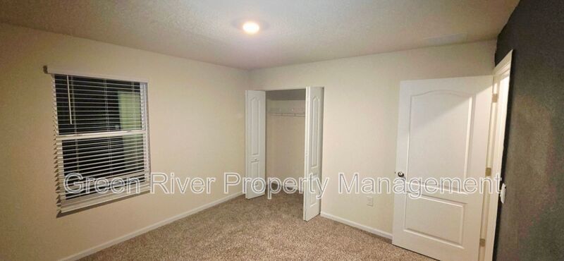 Warm Modern Living Steps from Spring Park—A Five-Bed Beauty with Space for Everyone!! property image