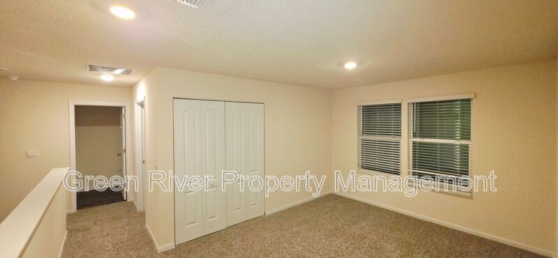 Warm Modern Living Steps from Spring Park—A Five-Bed Beauty with Space for Everyone!! property image