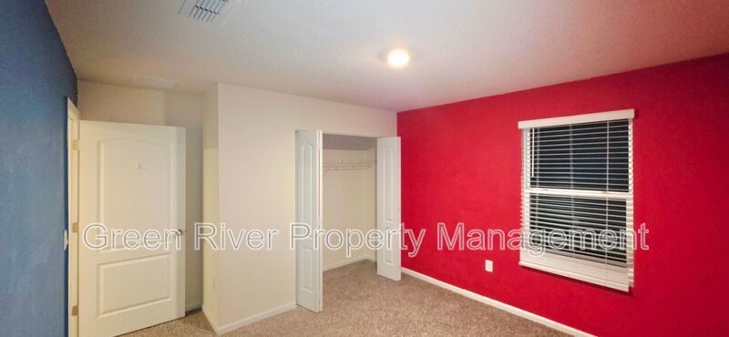 Warm Modern Living Steps from Spring Park—A Five-Bed Beauty with Space for Everyone!! property image