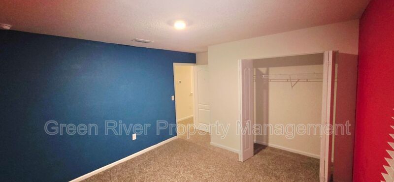 Warm Modern Living Steps from Spring Park—A Five-Bed Beauty with Space for Everyone!! property image