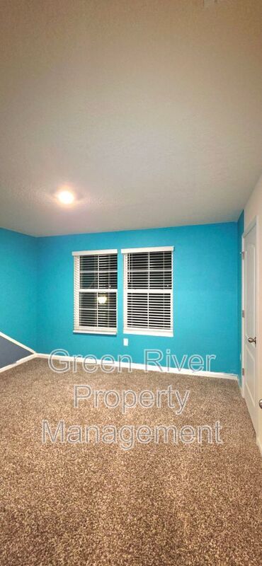 Warm Modern Living Steps from Spring Park—A Five-Bed Beauty with Space for Everyone!! property image