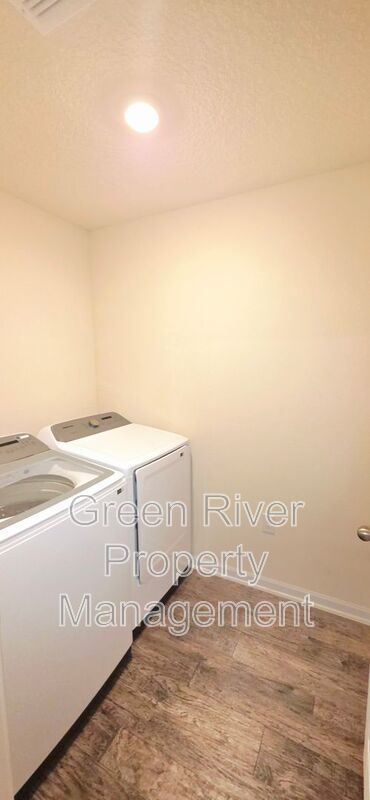 Warm Modern Living Steps from Spring Park—A Five-Bed Beauty with Space for Everyone!! property image