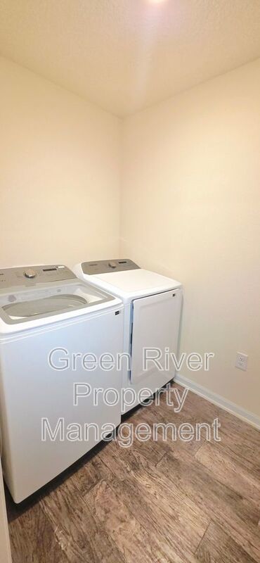 Warm Modern Living Steps from Spring Park—A Five-Bed Beauty with Space for Everyone!! property image