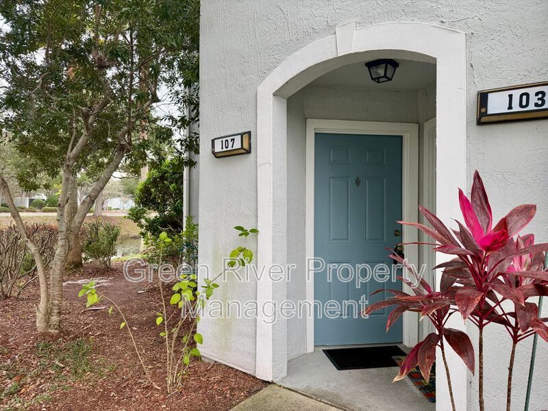 Fresh 2 Bed, 2 Bath Condo with Top Amenities in Cobblestone - Fleming Island!! property image