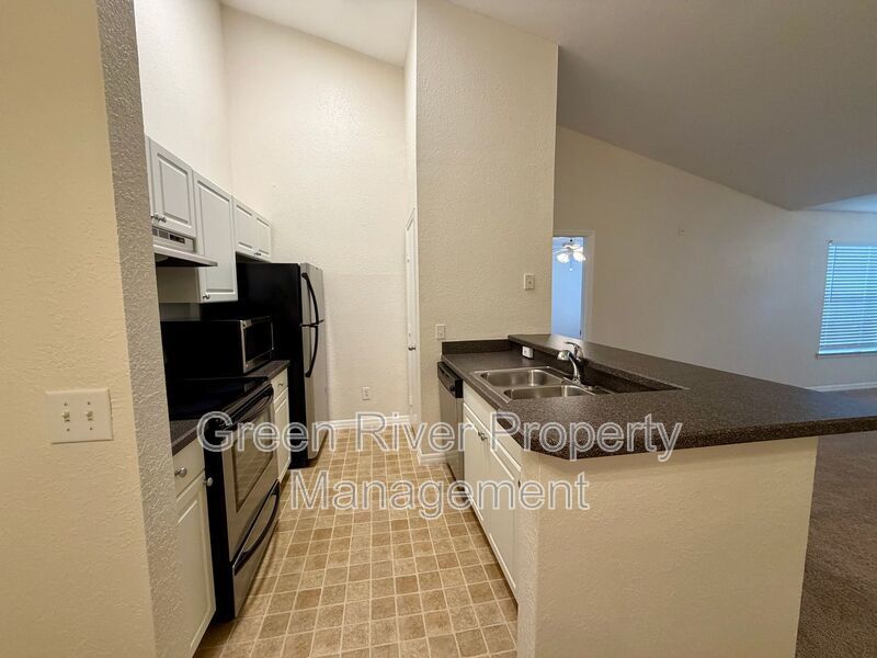 Fresh 2 Bed, 2 Bath Condo with Top Amenities in Cobblestone - Fleming Island!! property image