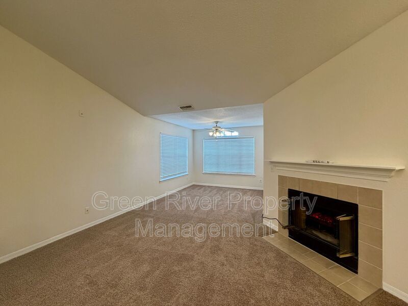 Fresh 2 Bed, 2 Bath Condo with Top Amenities in Cobblestone - Fleming Island!! property image