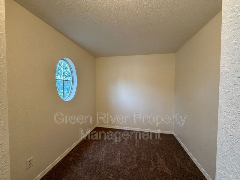 Fresh 2 Bed, 2 Bath Condo with Top Amenities in Cobblestone - Fleming Island!! property image
