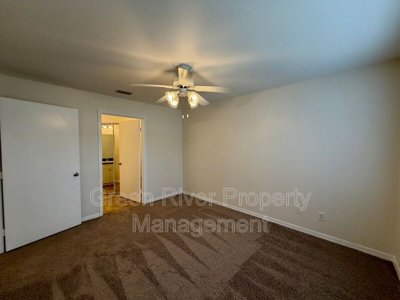 Fresh 2 Bed, 2 Bath Condo with Top Amenities in Cobblestone - Fleming Island!! property image