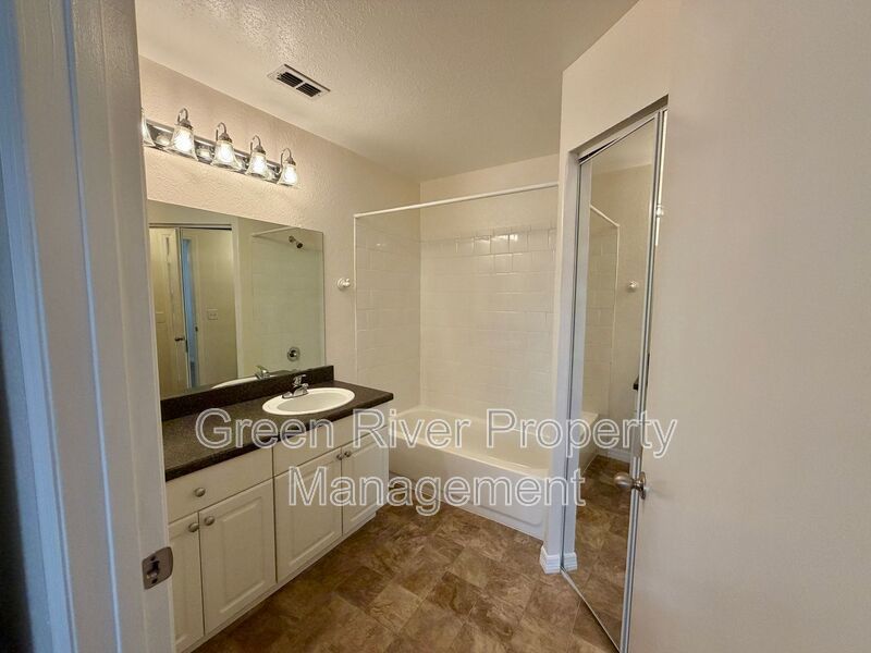 Fresh 2 Bed, 2 Bath Condo with Top Amenities in Cobblestone - Fleming Island!! property image