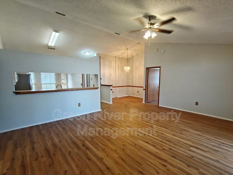 Beautiful 3BR/2BA Home with Garage, Screened Porch & Fenced Yard! property image