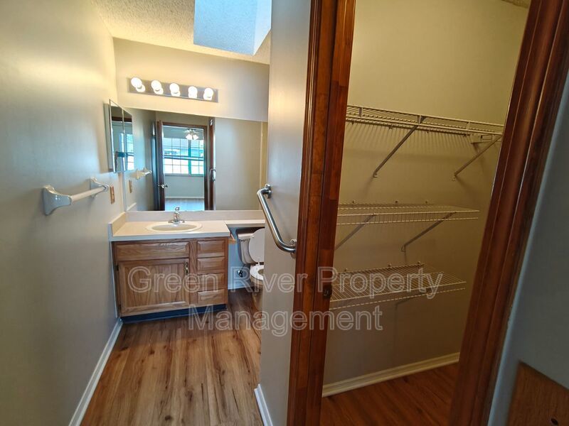 Beautiful 3BR/2BA Home with Garage, Screened Porch & Fenced Yard! property image