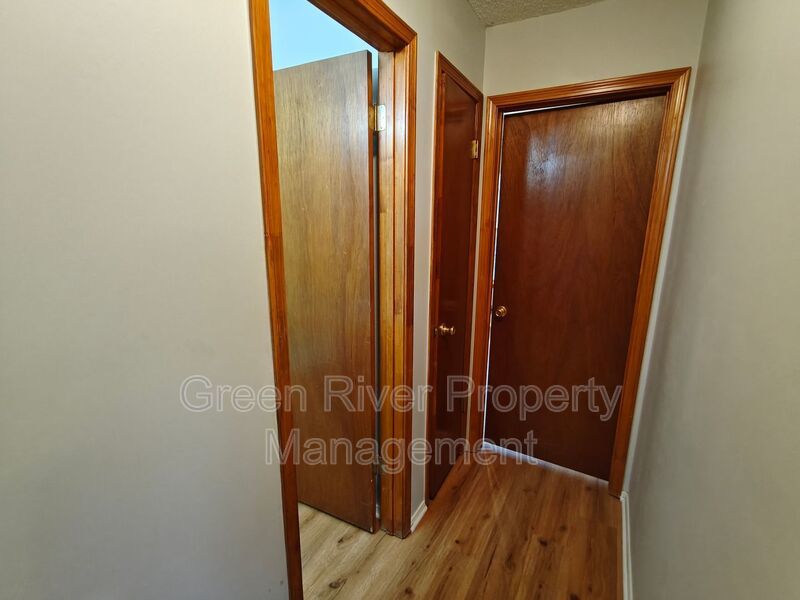 Beautiful 3BR/2BA Home with Garage, Screened Porch & Fenced Yard! property image