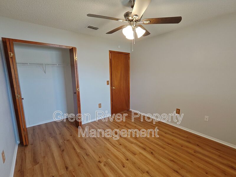 Beautiful 3BR/2BA Home with Garage, Screened Porch & Fenced Yard! property image