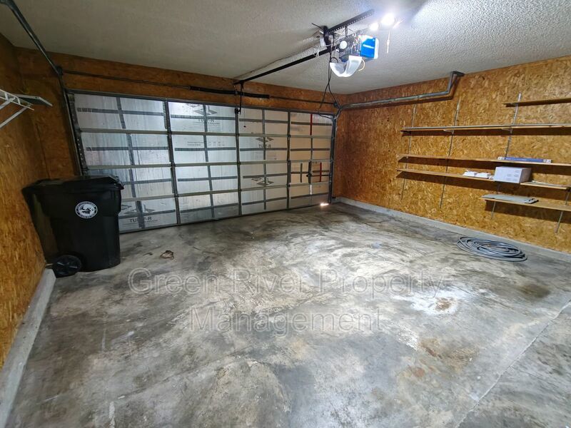 Beautiful 3BR/2BA Home with Garage, Screened Porch & Fenced Yard! property image