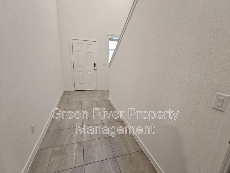 Beautiful 4-Bedroom Home for Rent in Green Cove Springs property image