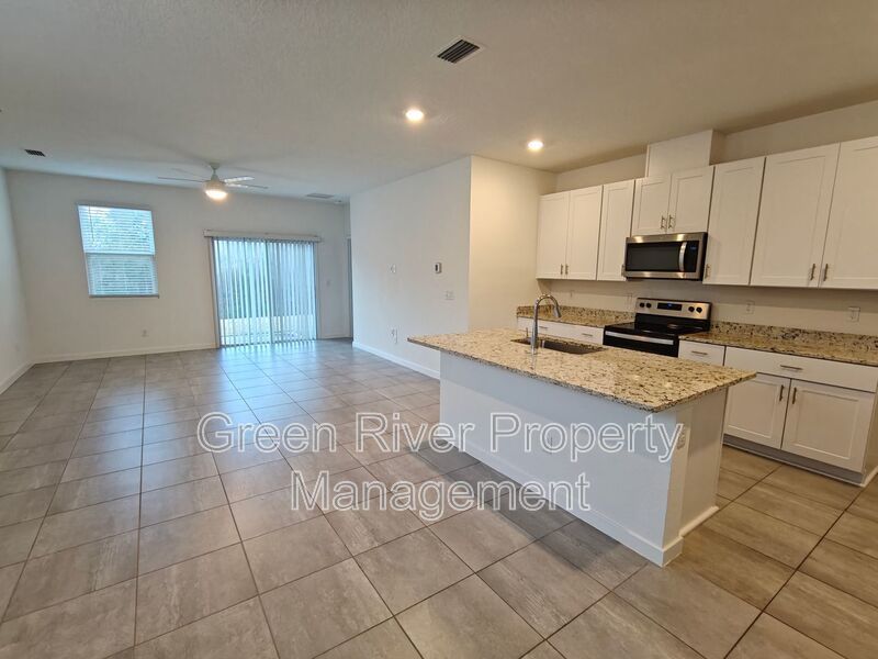 Beautiful 4-Bedroom Home for Rent in Green Cove Springs property image