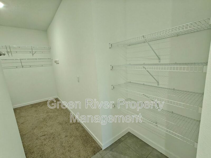 Beautiful 4-Bedroom Home for Rent in Green Cove Springs property image