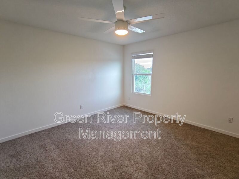 Beautiful 4-Bedroom Home for Rent in Green Cove Springs property image