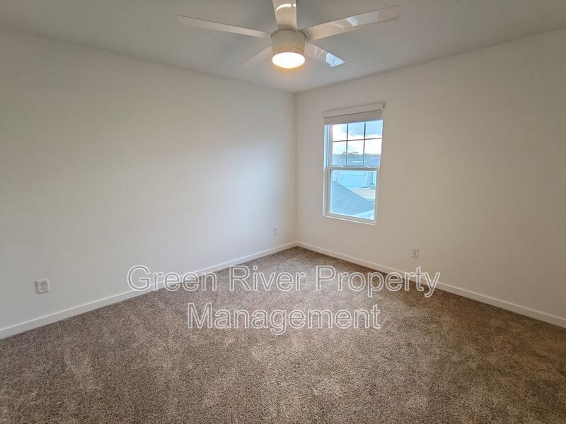 Beautiful 4-Bedroom Home for Rent in Green Cove Springs property image