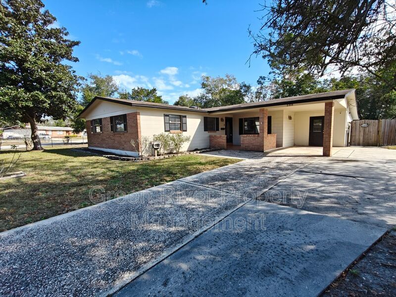 Charming 3BR Pool Home in Orange Park! property image