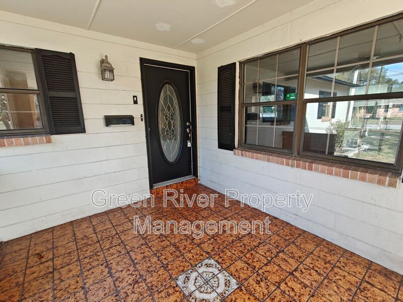 Charming 3BR Pool Home in Orange Park! property image