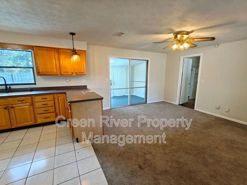Charming 3BR Pool Home in Orange Park! property image