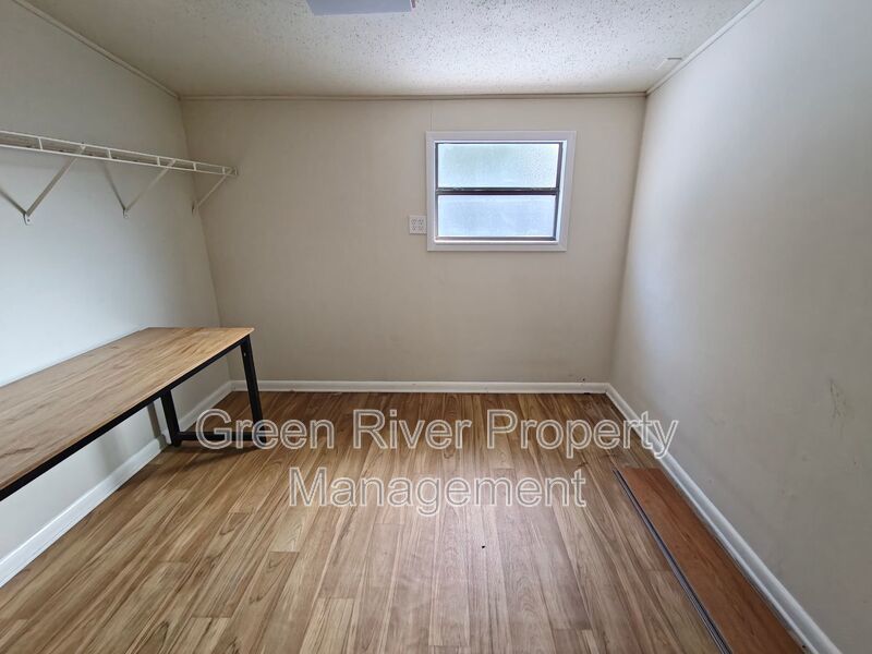 Charming 3BR Pool Home in Orange Park! property image