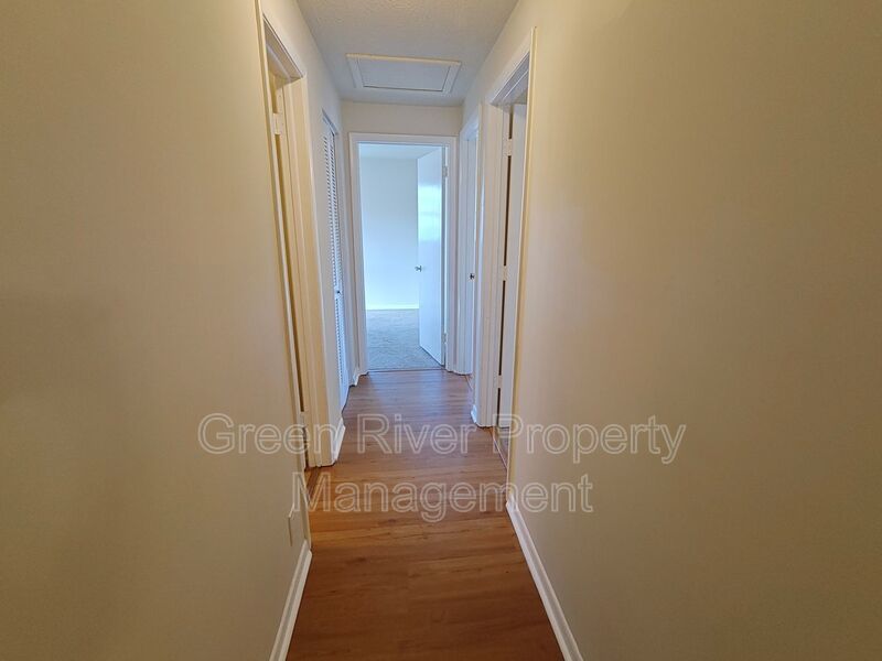 Charming 3BR Pool Home in Orange Park! property image