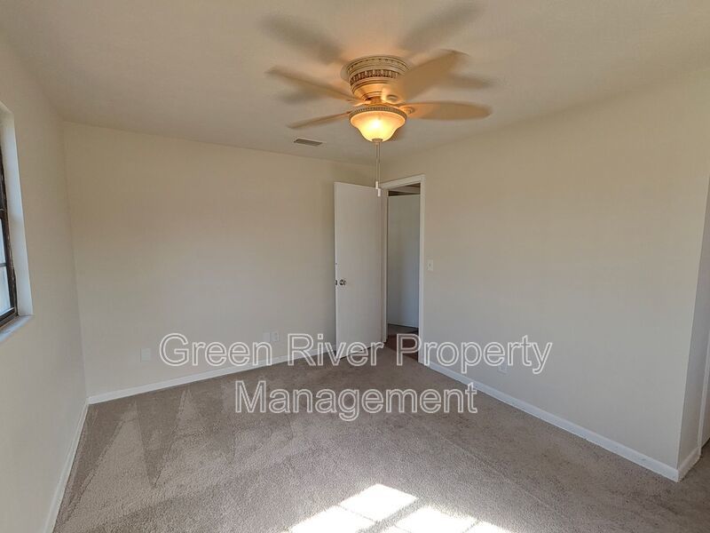 Charming 3BR Pool Home in Orange Park! property image