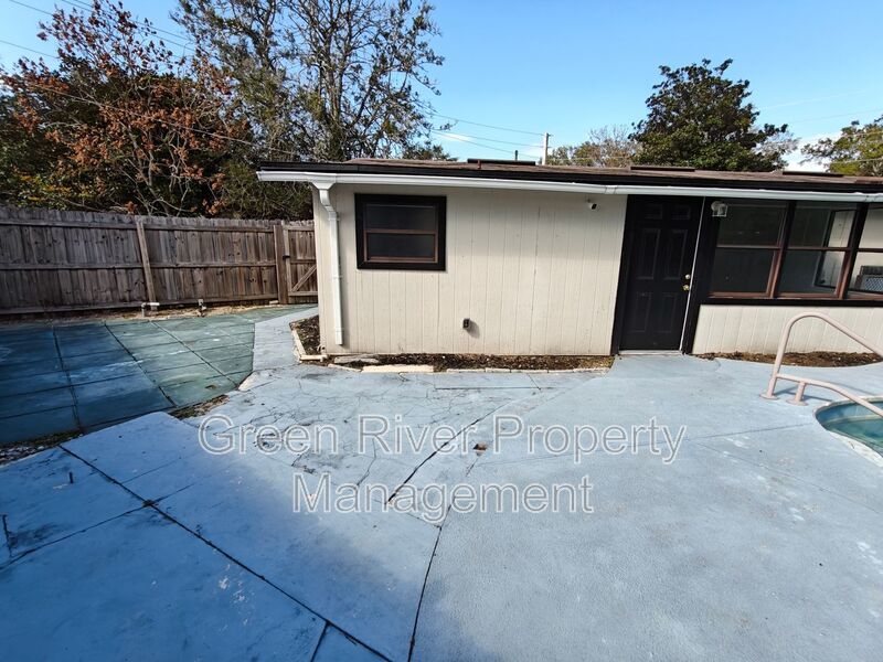 Charming 3BR Pool Home in Orange Park! property image