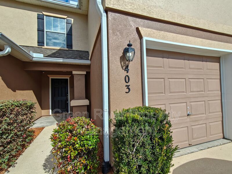 3 Bedroom, 2.5 Bathroom Townhome located in Fleming Island!! property image
