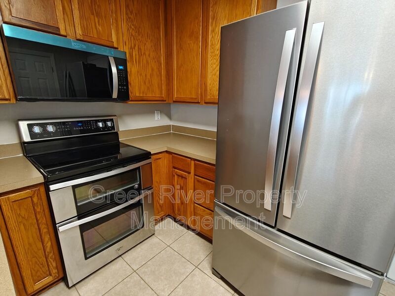 3 Bedroom, 2.5 Bathroom Townhome located in Fleming Island!! property image
