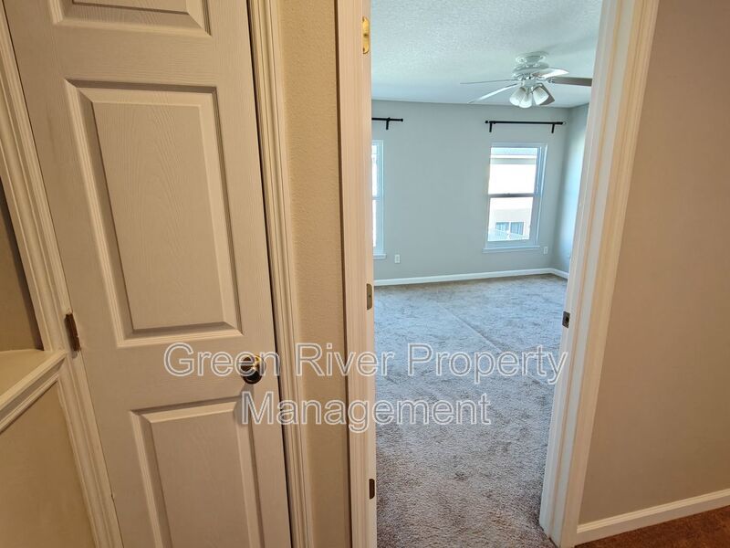 3 Bedroom, 2.5 Bathroom Townhome located in Fleming Island!! property image