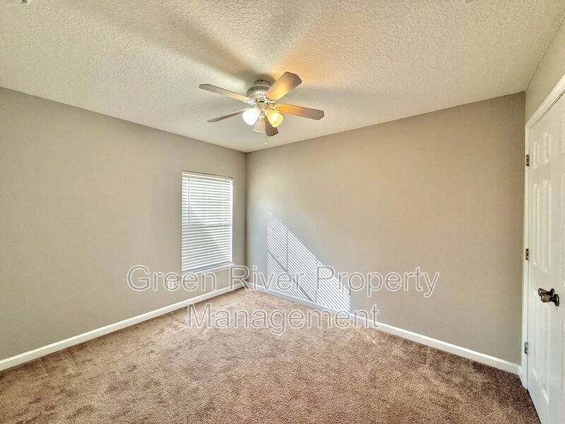3 Bedroom, 2.5 Bathroom Townhome located in Fleming Island!! property image