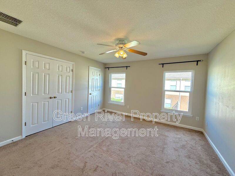 3 Bedroom, 2.5 Bathroom Townhome located in Fleming Island!! property image