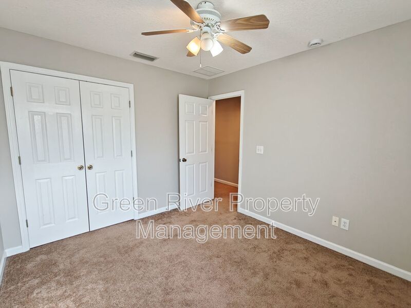 3 Bedroom, 2.5 Bathroom Townhome located in Fleming Island!! property image