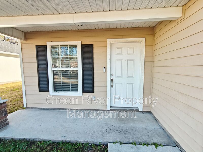 Spacious 4-Bedroom Home with Fenced Yard & Pet-Friendly Living property image