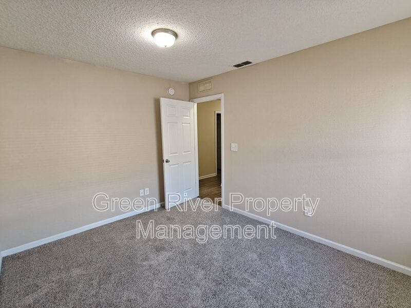 Spacious 4-Bedroom Home with Fenced Yard & Pet-Friendly Living property image