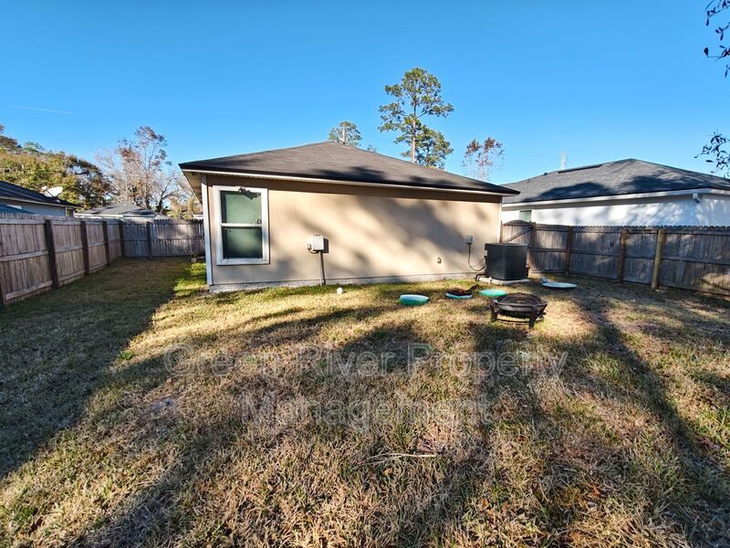 Spacious 4-Bedroom Home with Fenced Yard & Pet-Friendly Living property image