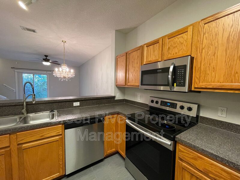 Immaculate 2 bedroom 2.5 bath home available now! property image