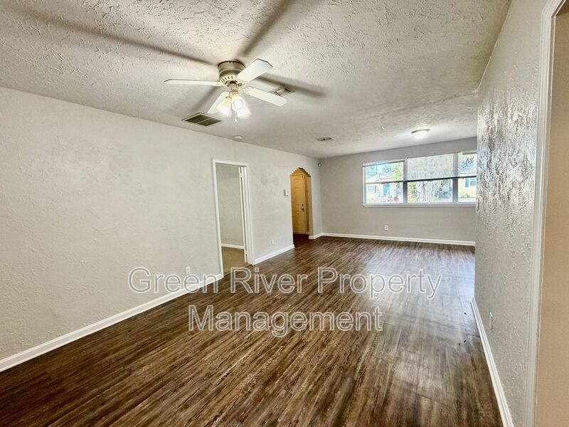 Spacious & Stylish 4-Bedroom Retreat with Den, Fireplace in Spring Park! property image