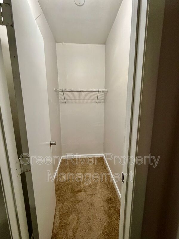 Spacious & Stylish 4-Bedroom Retreat with Den, Fireplace in Spring Park! property image