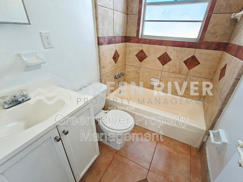 Quiet 2 Bedroom Retreat Available Now – Pets Welcome! property image