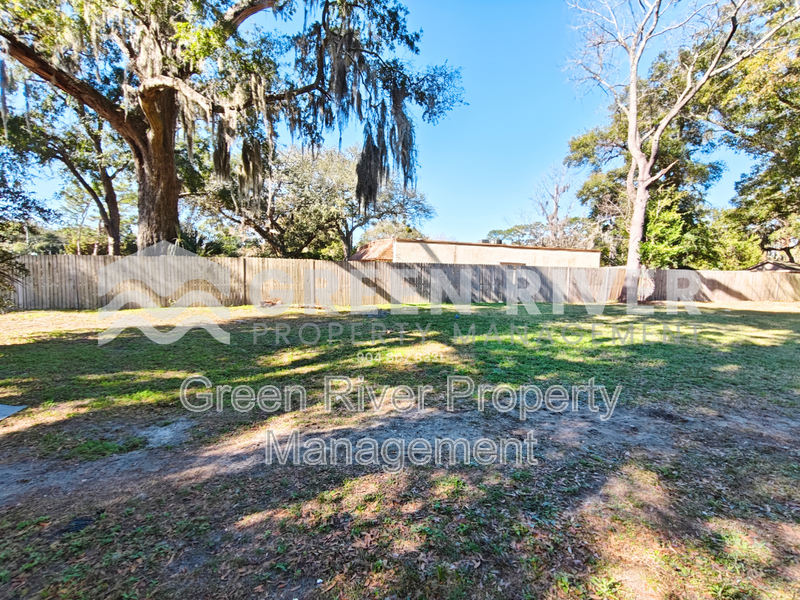 Quiet 2 Bedroom Retreat Available Now – Pets Welcome! property image