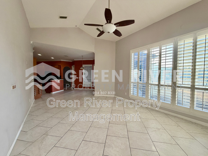 Luxury Living in The Oaks at Oakleaf – 4BR Retreat & Resort-Style Amenities property image