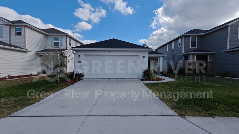 Where Comfort Meets Convenience – Spacious 3/2 with Pond View property image