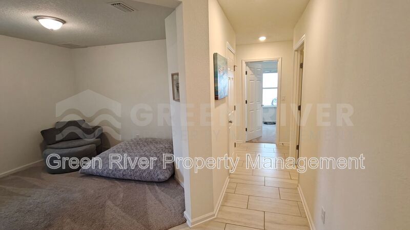 Where Comfort Meets Convenience – Spacious 3/2 with Pond View property image